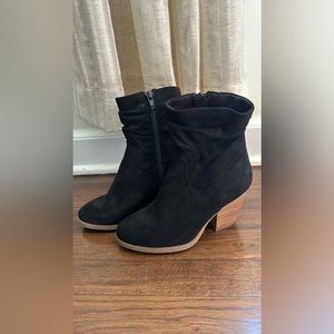 Universal Thread Booties